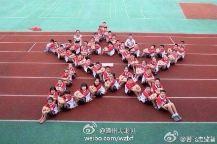 一个集体照拗了那么多的造型