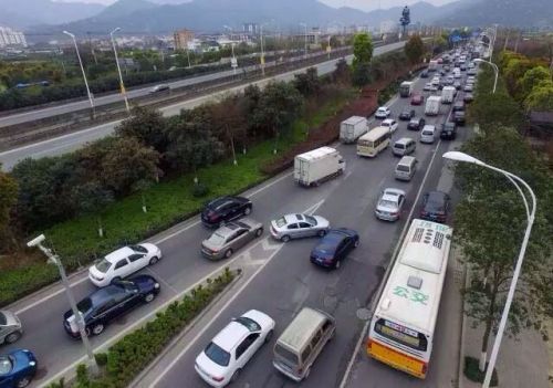 同时,为确保瓯江路,机场大道等分流道路的分流要求,要求白天不进行