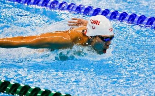 奥运会男子100米蝶泳决赛 温籍选手李朱濠获得