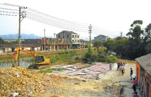 萧江镇塘河滨水绿道建设工程开建.