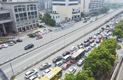 网络配图日前,104国道温州西过境公路改建工程仰义段动迁大会顺利