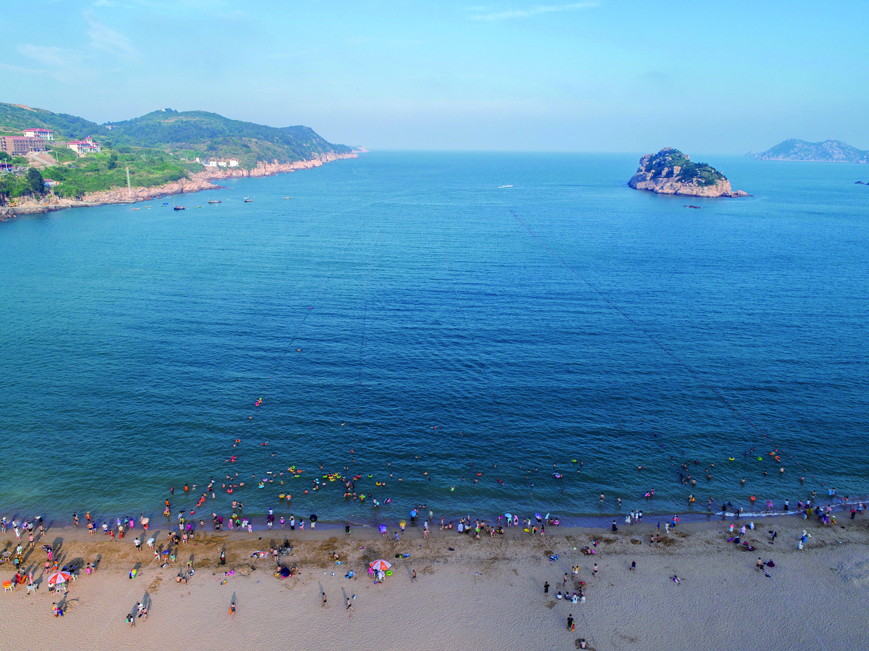 海滨浴场体验"贝壳沙"温州都市报2020年5月15日9版报道版面图现在的