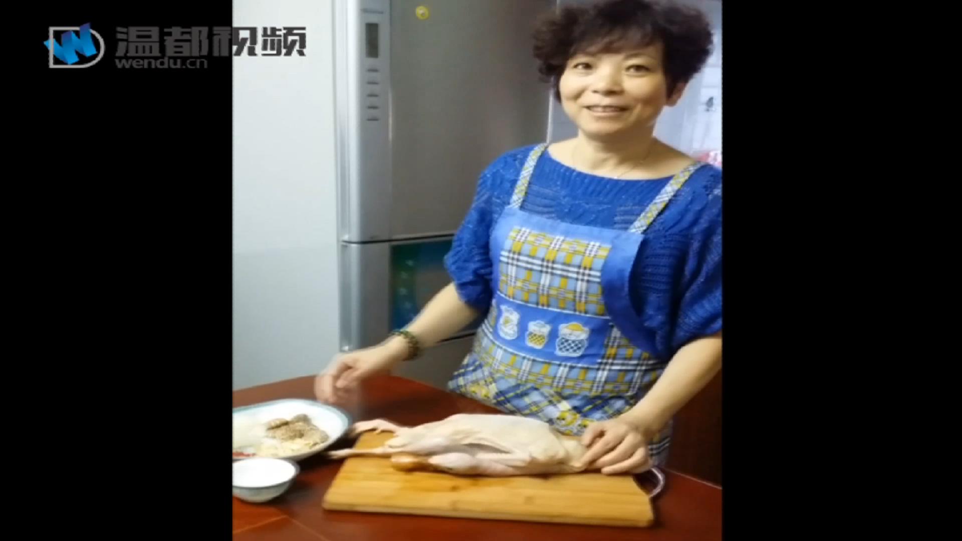 潘阿姨的拿手菜——家烧老鸭煲