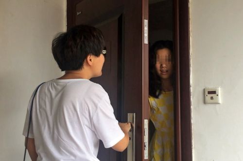 小朋友敲门的图片,小朋友图片萌萌哒图片,小朋友图片卡通图片_大山谷图库