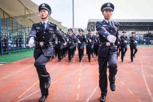 女生当警察怎么考 1490519458292.jpg