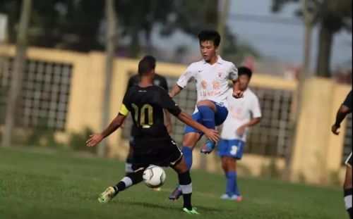 在中国如何成为职业球员 1517106646960.jpg