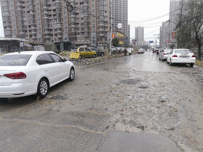 小区附近这条路施工为什么慢得像蜗牛 