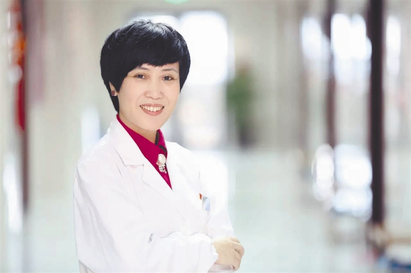 “超女来了”负责人水旭娟  义诊时数4860小时 