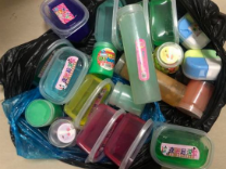 春季开学,鹿城市场监管局突击检查 个别商家:出售三无产品、餐饮人员未持健康证
