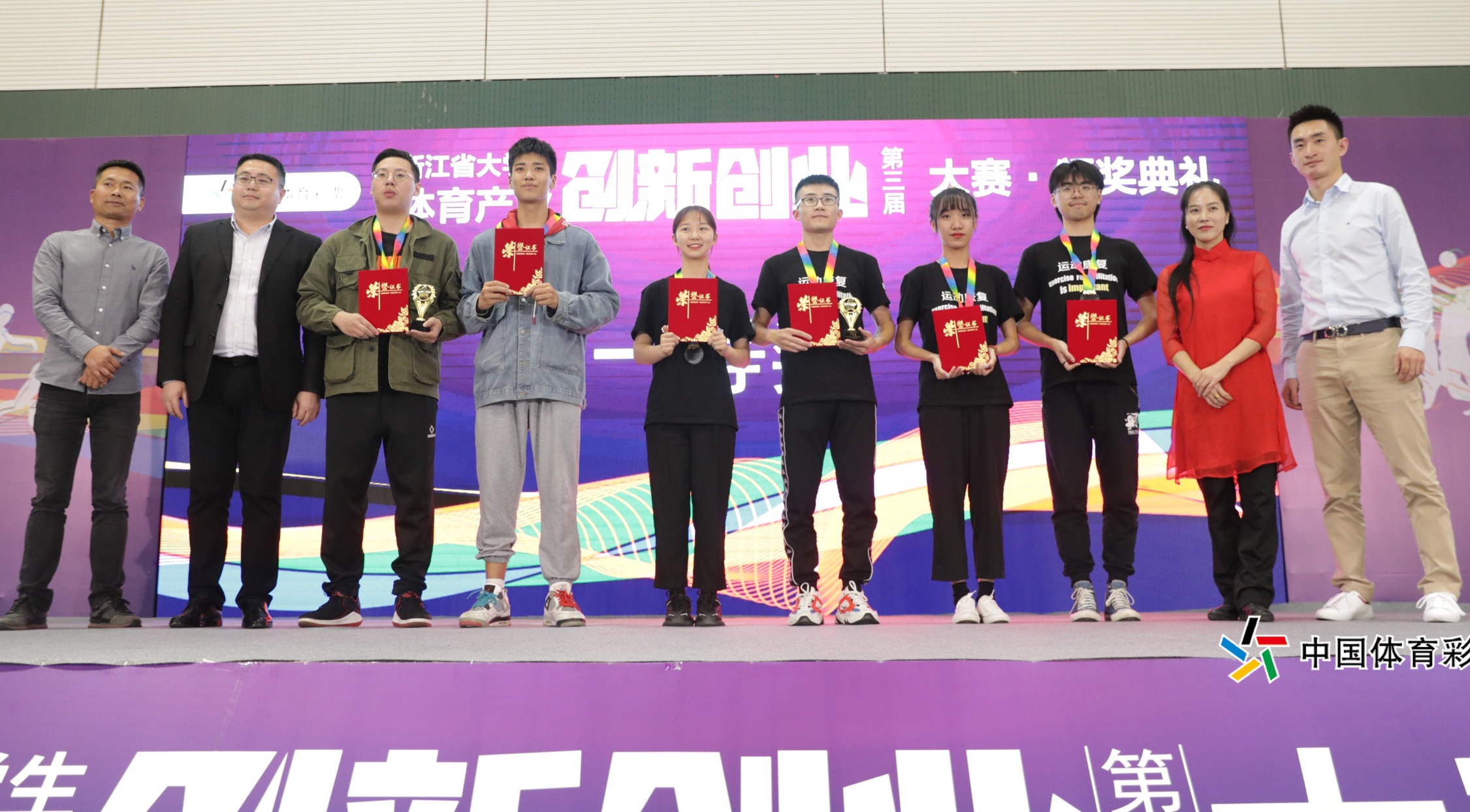日本青少年足球青训教案dota2举重团队介绍山区初中女子足球兴趣培养高尔夫教练团队介绍