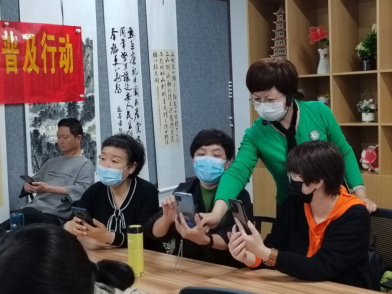毛连琴1.jpg