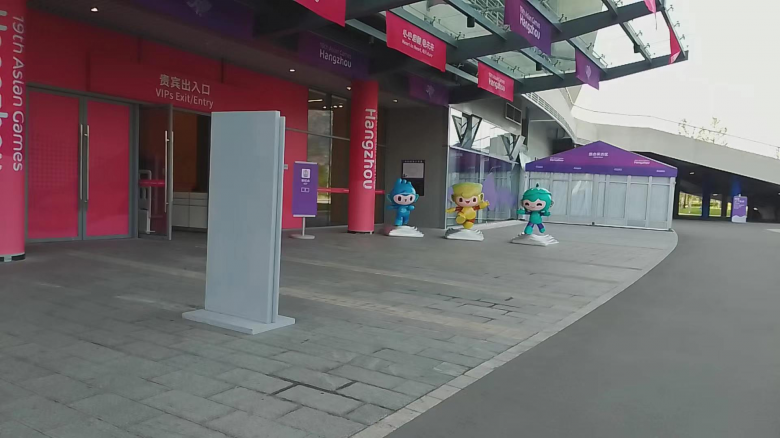 20日早晨的奥体中心体育场 (2).jpg