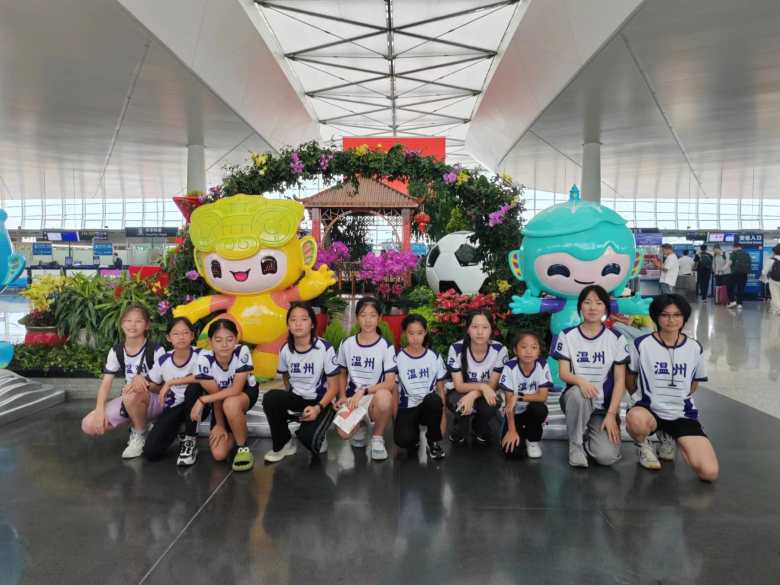 学青会轮滑阻拦青年女子温州代表队.jpg