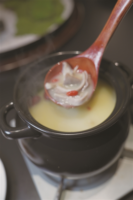 1709357350586.jpg 暖胃明胶猪肚煲_b.jpg