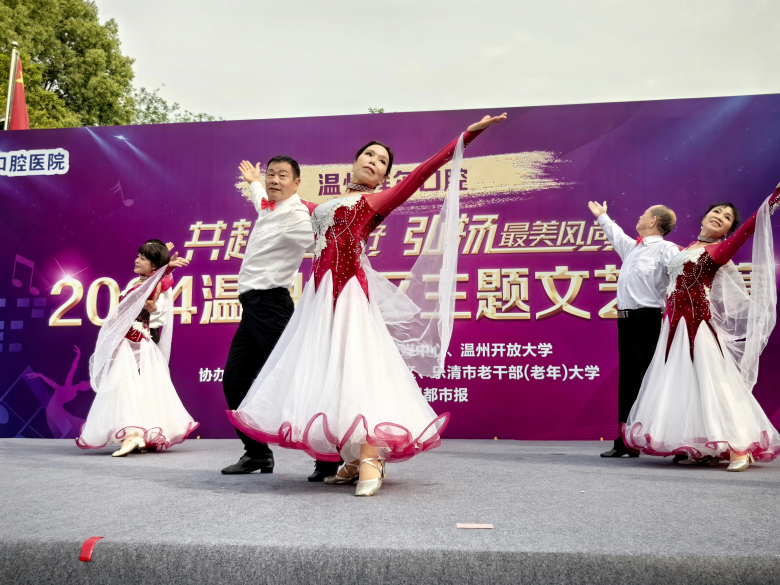 陈晓明朋友摄（舞蹈我和我的祖）.jpg