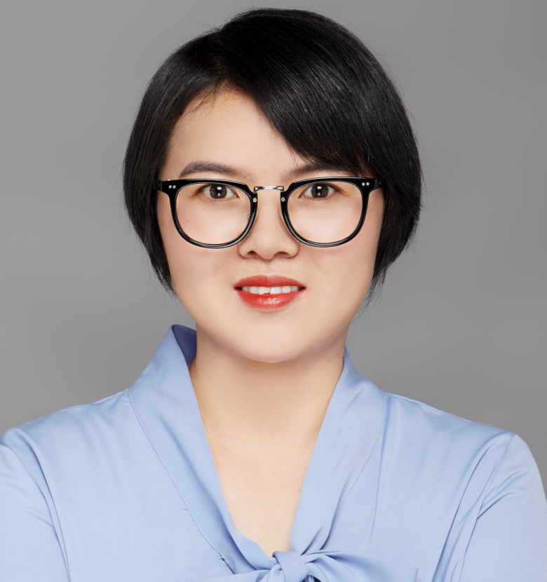 鲁细珍.jpg