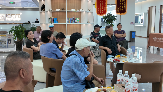 建国茶话会.png
